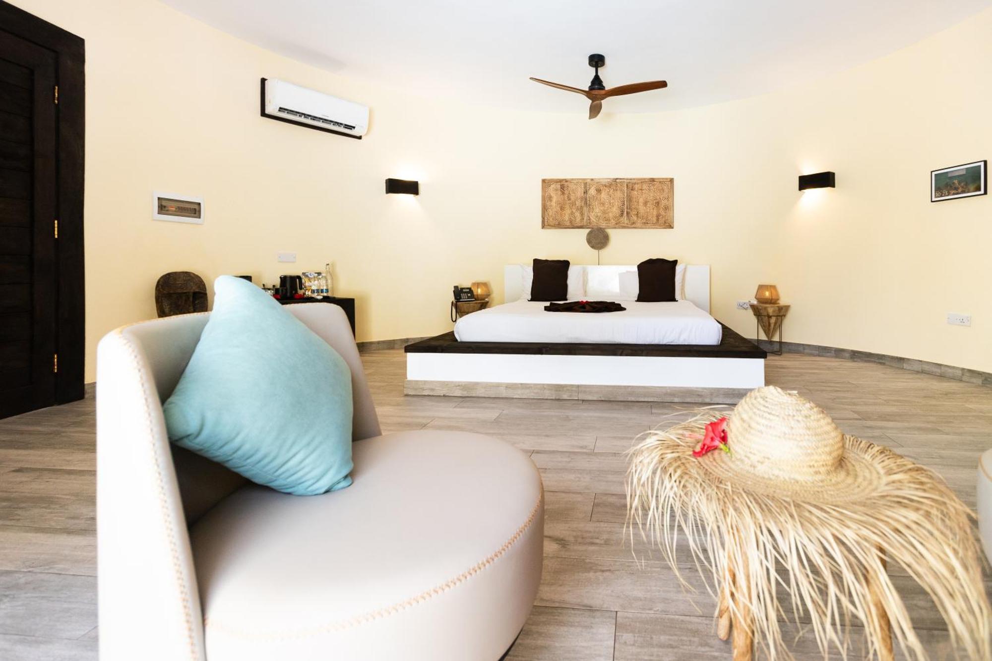 Blue Moon Resort Джамбиани Экстерьер фото