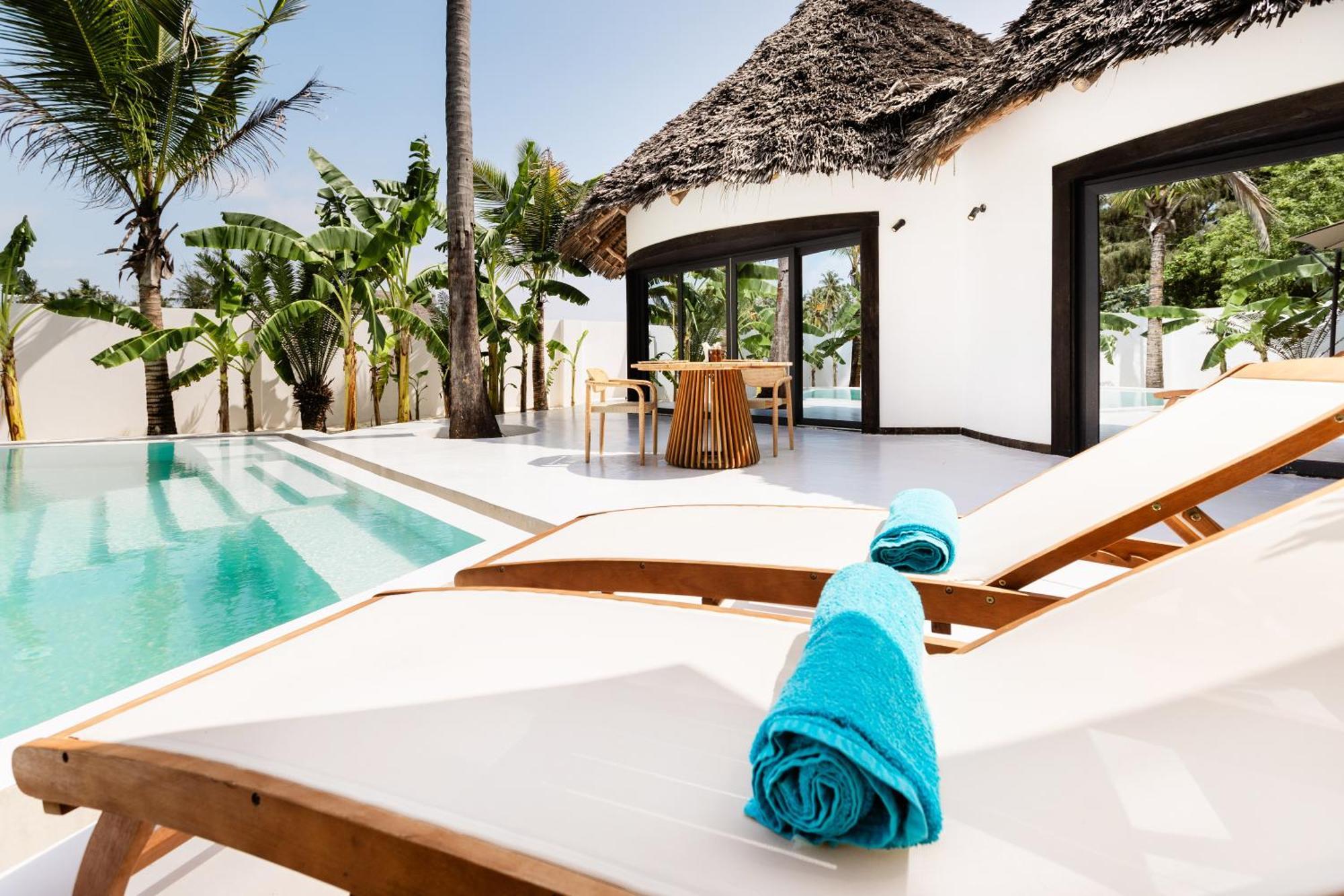 Blue Moon Resort Джамбиани Экстерьер фото