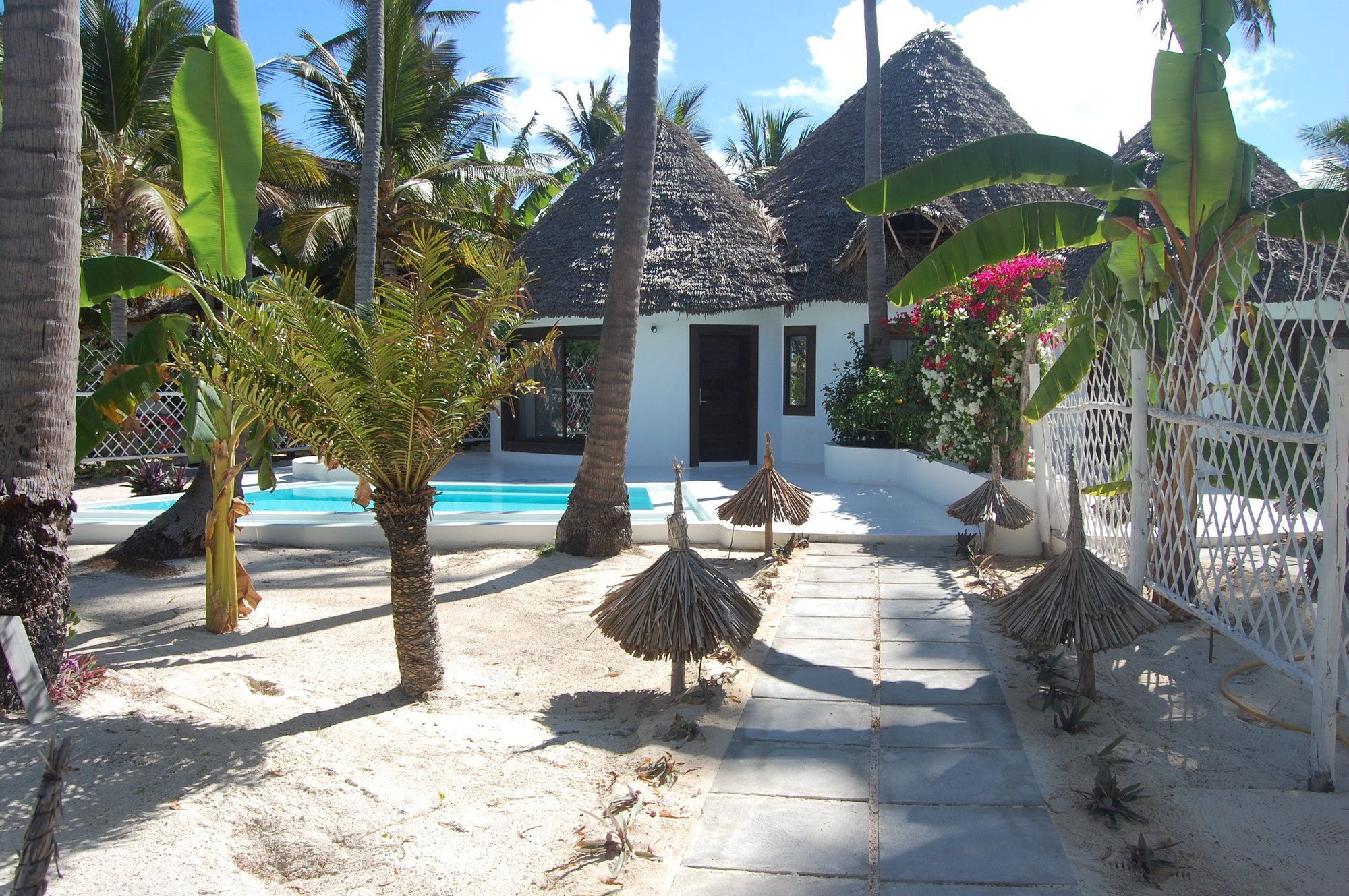 Blue Moon Resort Джамбиани Экстерьер фото